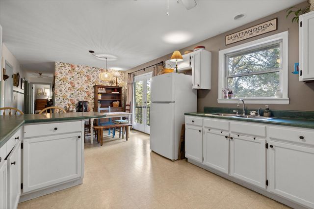 2211 Dividing Ridge Cemetery Road, Soddy Daisy, TN 37379