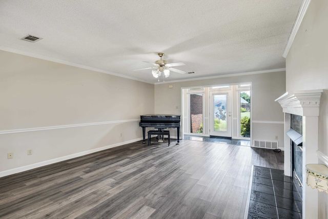 3565 EARLYNN DR, Bartlett, TN 38133