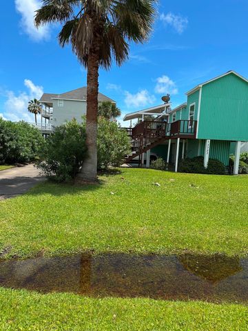 13723 San Domingo Drive, Galveston, TX 77554