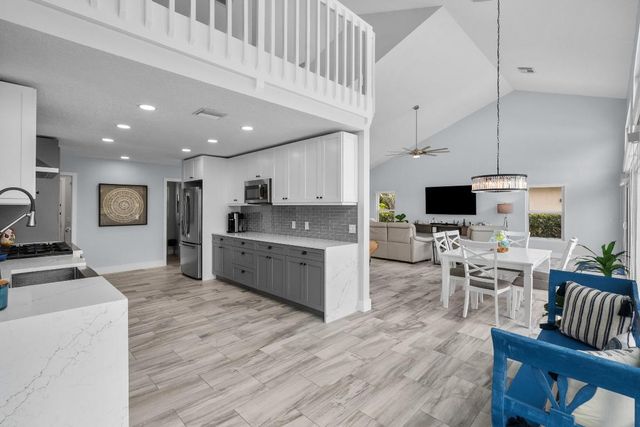 9029 SE Breeze Way, Hobe Sound, FL 33455