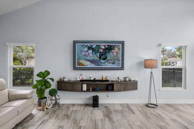 9029 SE Breeze Way, Hobe Sound, FL 33455