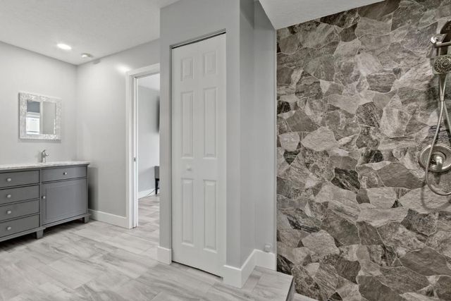 9029 SE Breeze Way, Hobe Sound, FL 33455