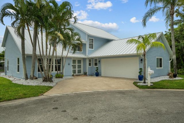 9029 SE Breeze Way, Hobe Sound, FL 33455