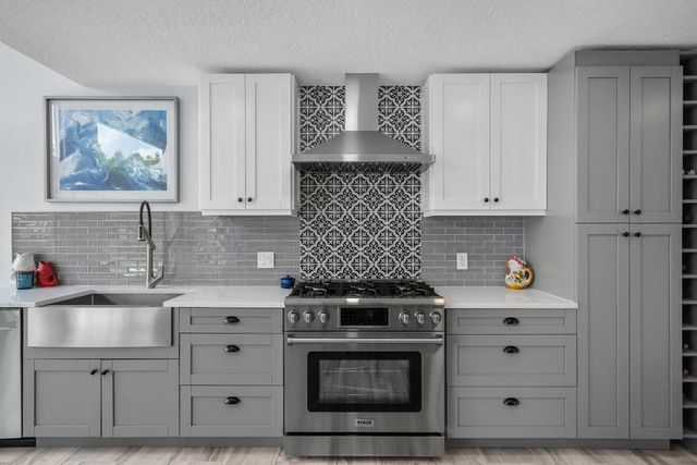 9029 SE Breeze Way, Hobe Sound, FL 33455