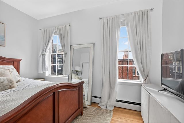 64 W Cedar St 5, Boston, MA 02114
