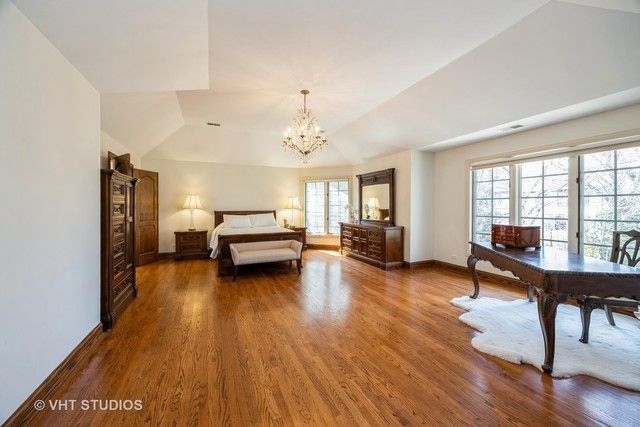 6100 Timber Ridge Court, Indian Head Park, IL 60525