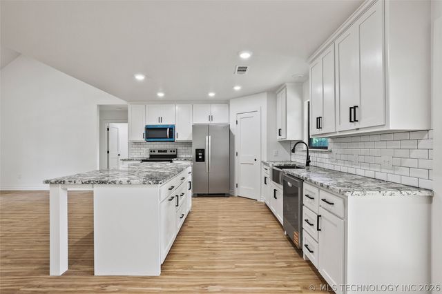 6915 Sims Road, Colbert, OK 74733