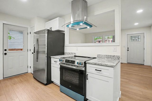 512 Aspen Dr, Clarksville, TN 37042