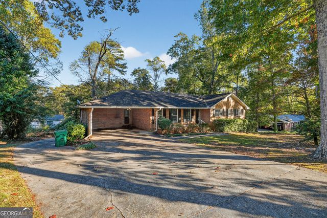 3132 Robindale Road, Decatur, GA 30034
