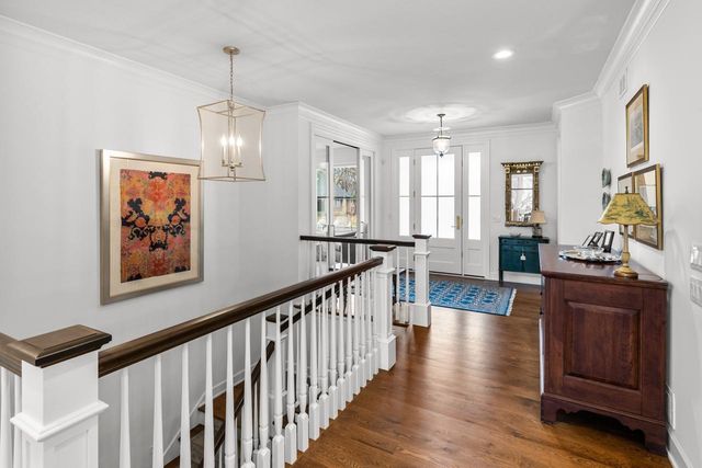 7070 Highland Court, Eden Prairie, MN 55346