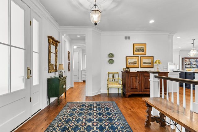 7070 Highland Court, Eden Prairie, MN 55346