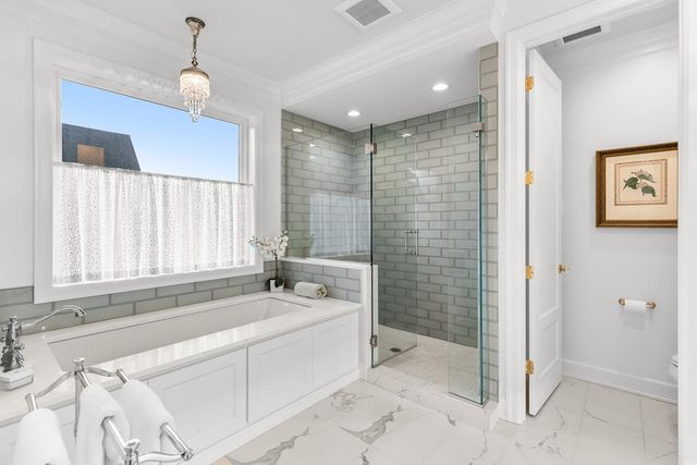 7070 Highland Court, Eden Prairie, MN 55346