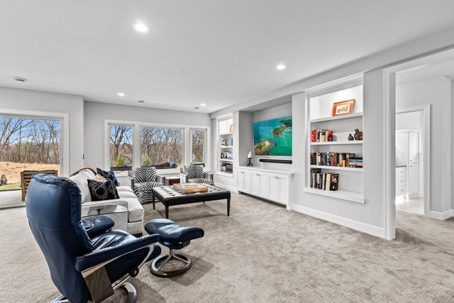 7070 Highland Court, Eden Prairie, MN 55346