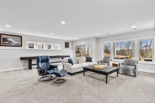 7070 Highland Court, Eden Prairie, MN 55346