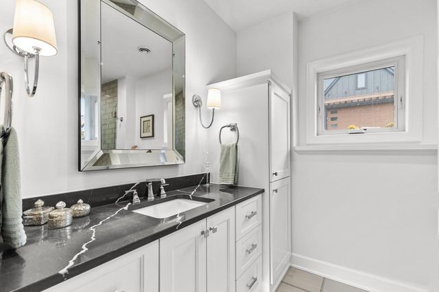 7070 Highland Court, Eden Prairie, MN 55346