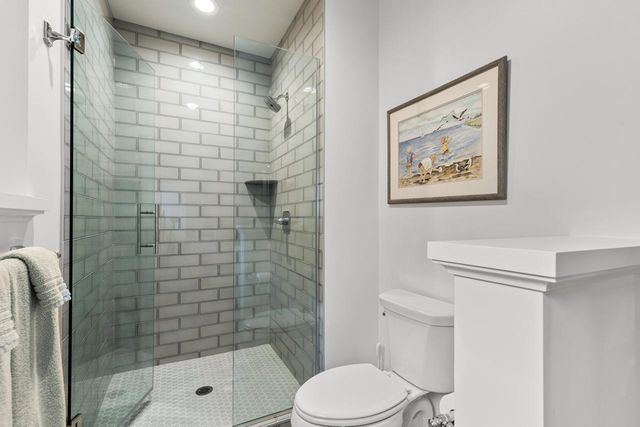 7070 Highland Court, Eden Prairie, MN 55346