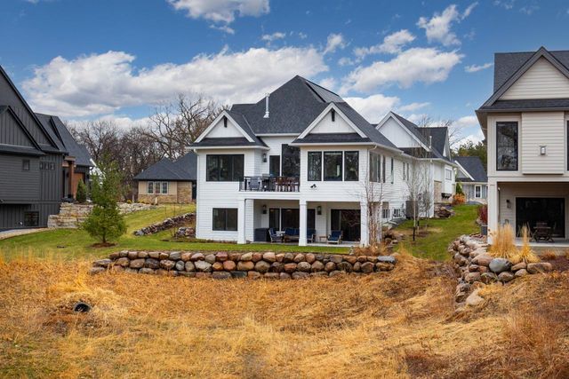 7070 Highland Court, Eden Prairie, MN 55346