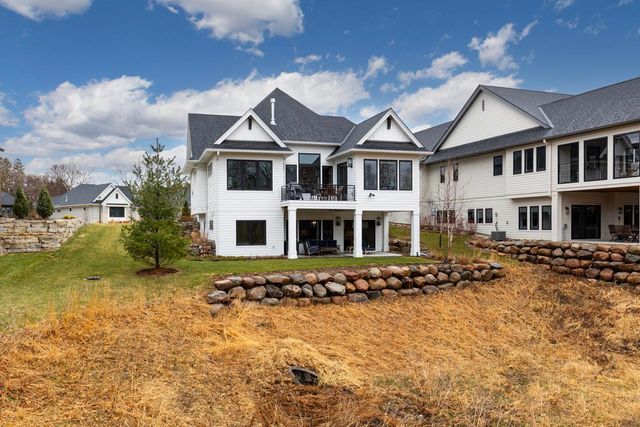 7070 Highland Court, Eden Prairie, MN 55346