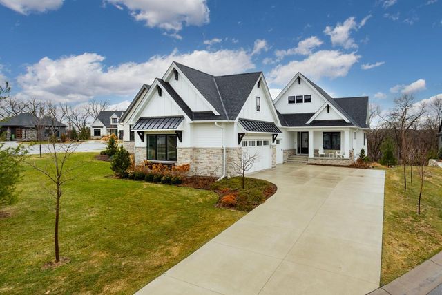 7070 Highland Court, Eden Prairie, MN 55346