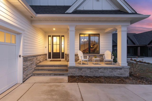 7070 Highland Court, Eden Prairie, MN 55346