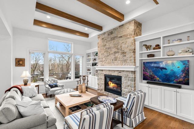 7070 Highland Court, Eden Prairie, MN 55346