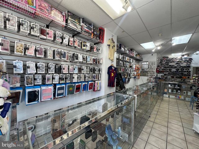 2305 S 7TH ST, Philadelphia, PA 19148