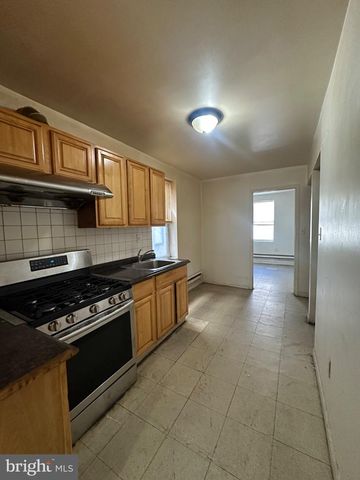 2305 S 7TH ST, Philadelphia, PA 19148