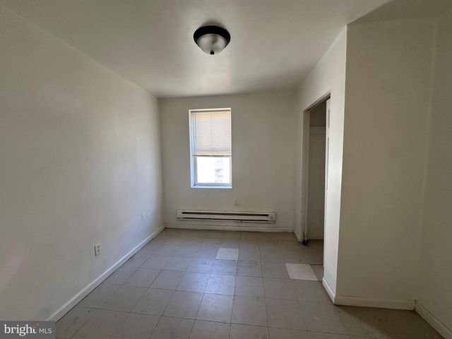 2305 S 7TH ST, Philadelphia, PA 19148