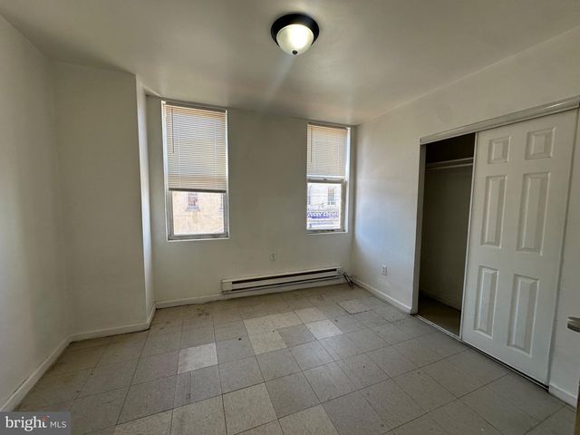 2305 S 7TH ST, Philadelphia, PA 19148
