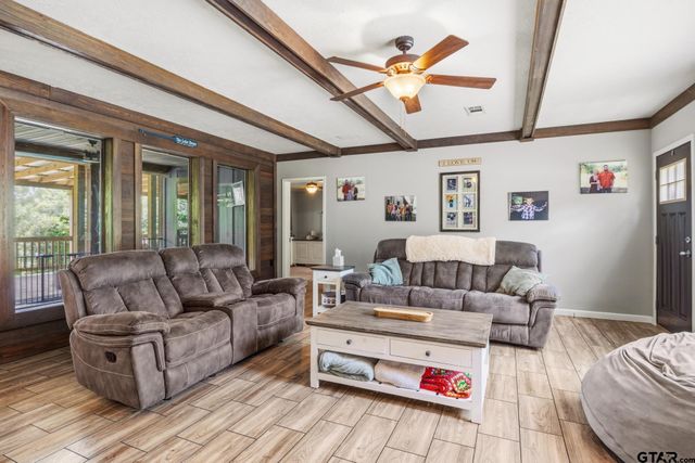 17 County Road 2611, Pittsburg, TX 75686