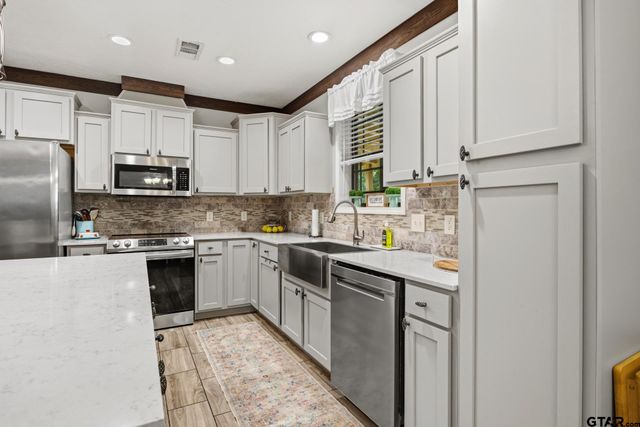 17 County Road 2611, Pittsburg, TX 75686