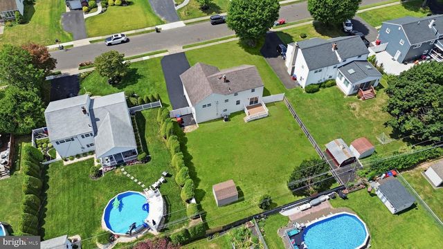 993 RIVIERA RD, Warminster, PA 18974