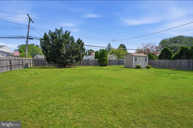 993 RIVIERA RD, Warminster, PA 18974