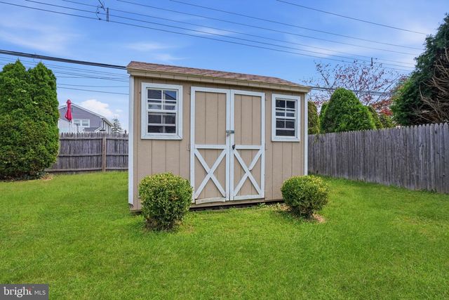 993 RIVIERA RD, Warminster, PA 18974