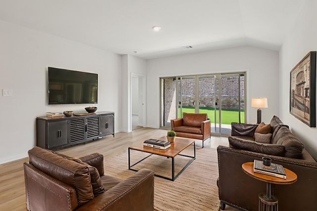 2227 Mustang Way, Seagoville, TX 75159