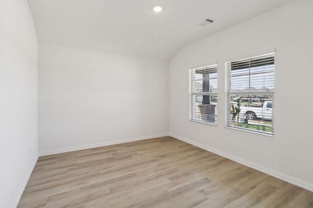 2227 Mustang Way, Seagoville, TX 75159