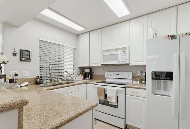 5715 Baltimore Drive 91, La Mesa, CA 91942