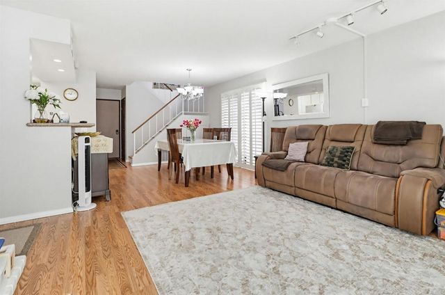 5715 Baltimore Drive 91, La Mesa, CA 91942