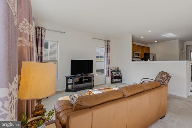 332 REDBUD LN, Kennett Square, PA 19348