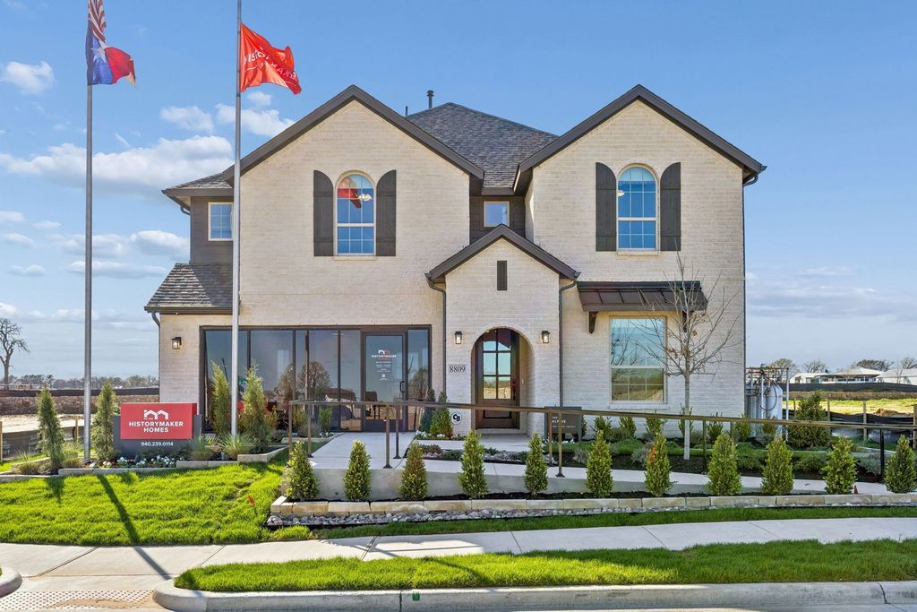 8720 Lone Star Street, Aubrey, TX 76227