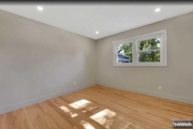 22 Greentree Terrace, Tenafly, NJ 07670