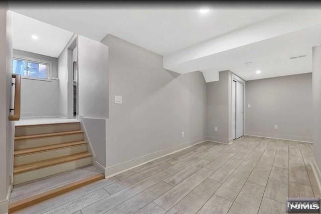 22 Greentree Terrace, Tenafly, NJ 07670