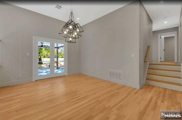 22 Greentree Terrace, Tenafly, NJ 07670