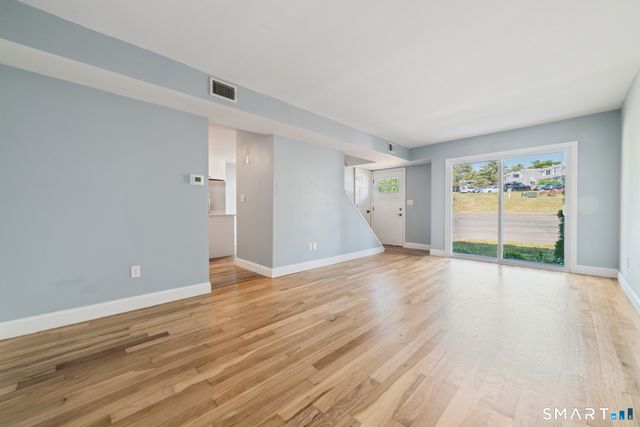 4 Birch Lane I, East Haven, CT 06513
