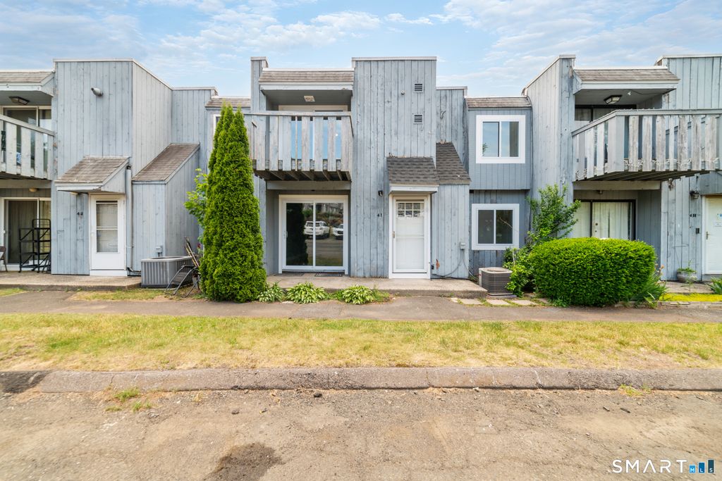 4 Birch Lane I, East Haven, CT 06513