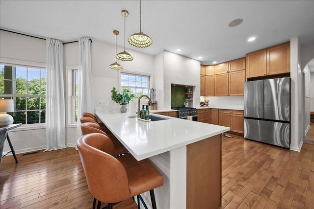 1909 Catkin Circle, Chesterton, IN 46304