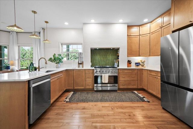 1909 Catkin Circle, Chesterton, IN 46304
