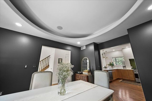 1909 Catkin Circle, Chesterton, IN 46304