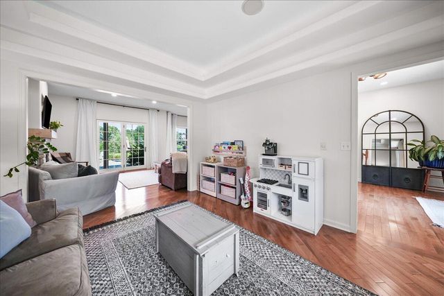 1909 Catkin Circle, Chesterton, IN 46304