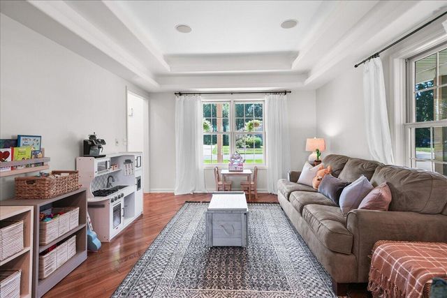 1909 Catkin Circle, Chesterton, IN 46304